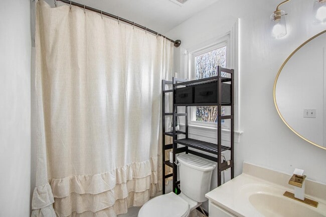 Building Photo - 1108 Brittley Way