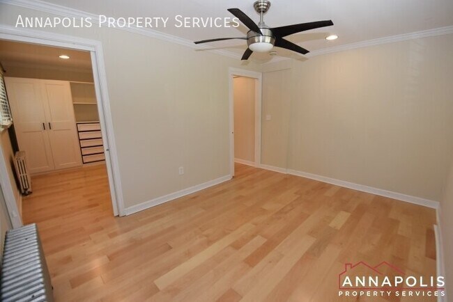 Building Photo - 1204 Breitwert Ave