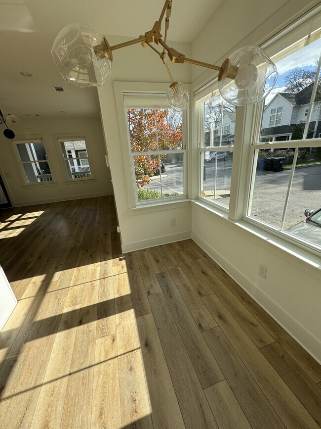 Building Photo - 509 Rosedale Ave