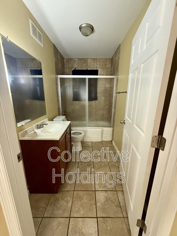 Building Photo - 1223 Hanover St