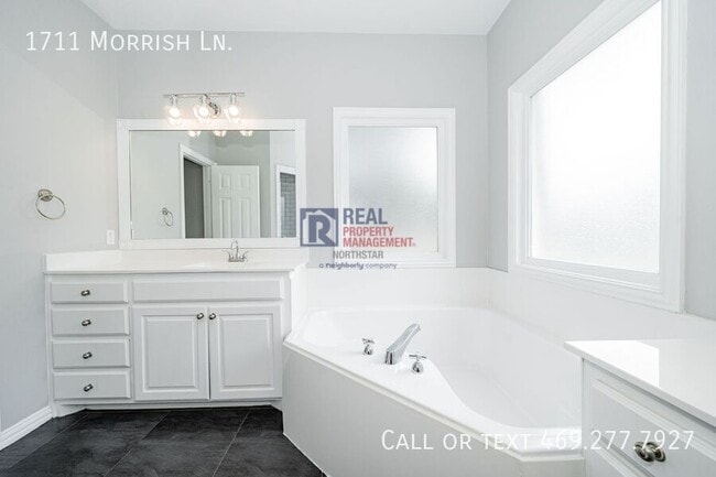 Building Photo - 1711 Morrish Ln