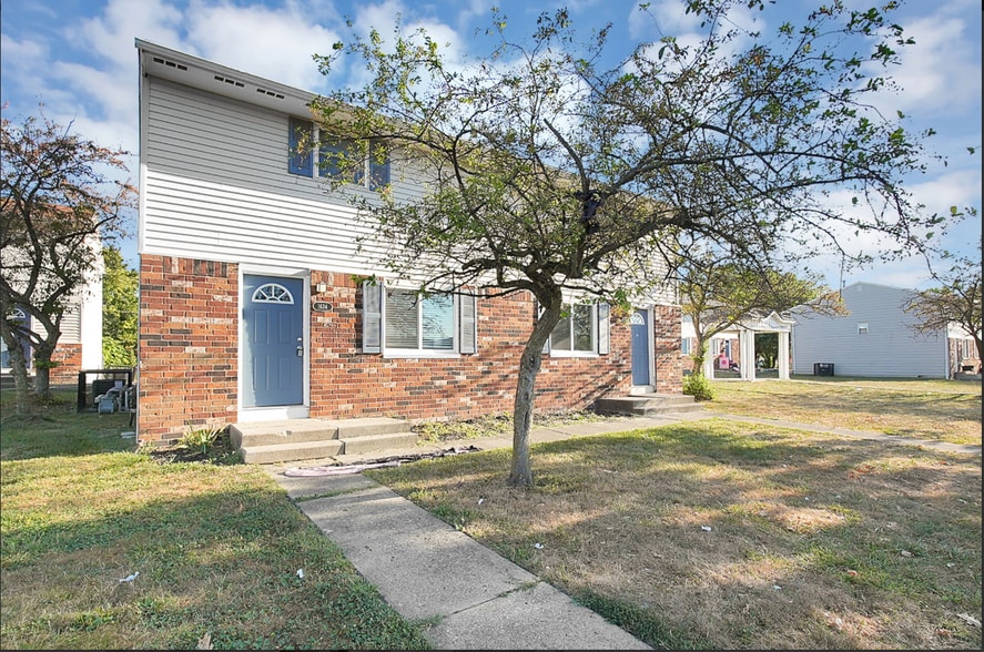 Building Photo - 1636 E 25th Ave