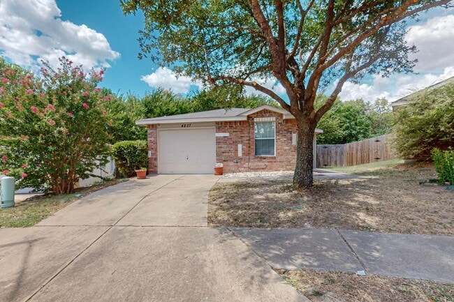 Building Photo - Charming 3-Bedroom Home on Treed Cul-de-Sa...