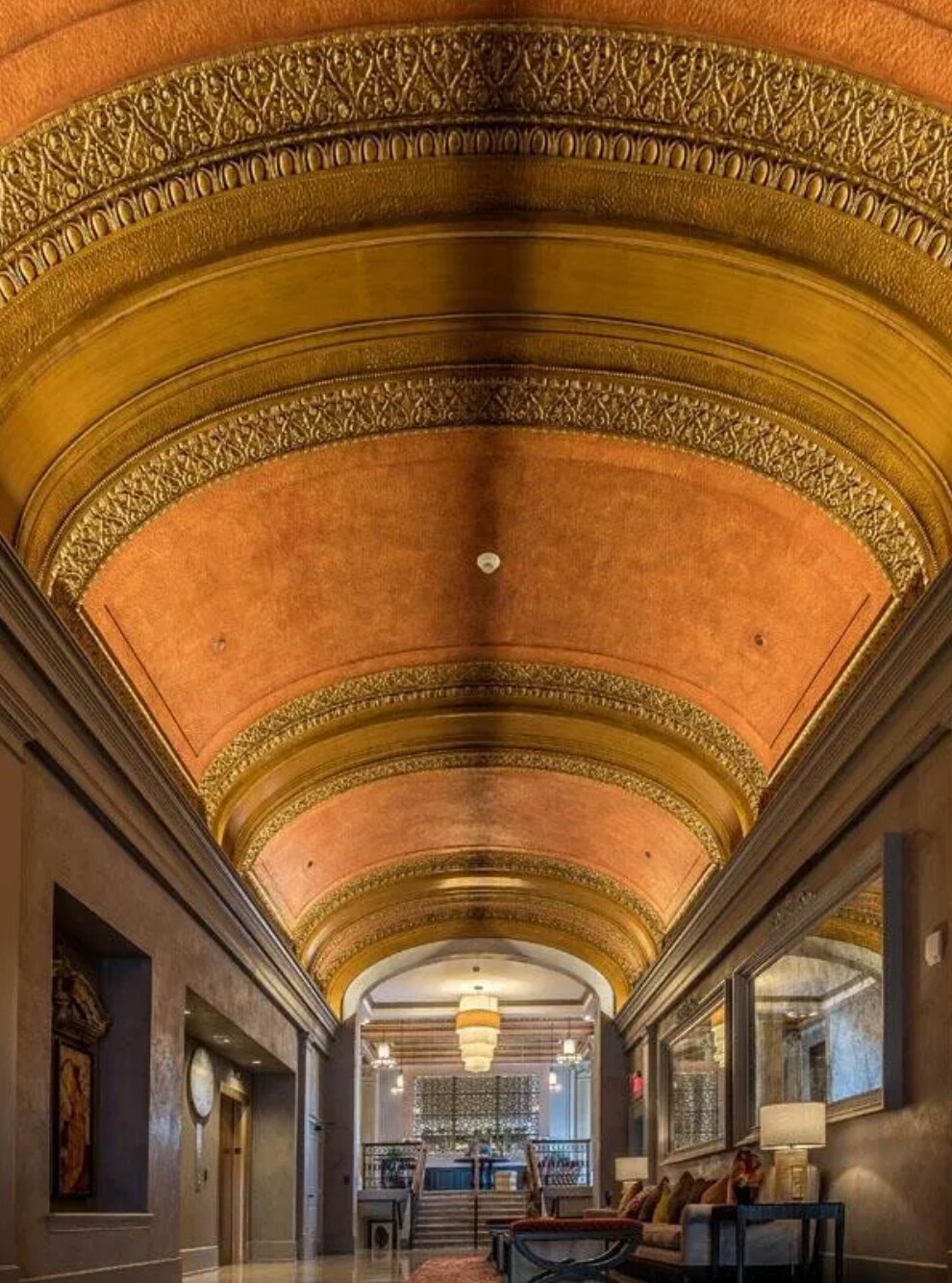Lobby/Lounge - 51 N High St