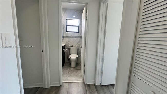 Building Photo - 487 NW 98th Ct