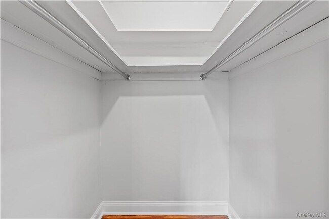 Building Photo - 700 Scarsdale Ave