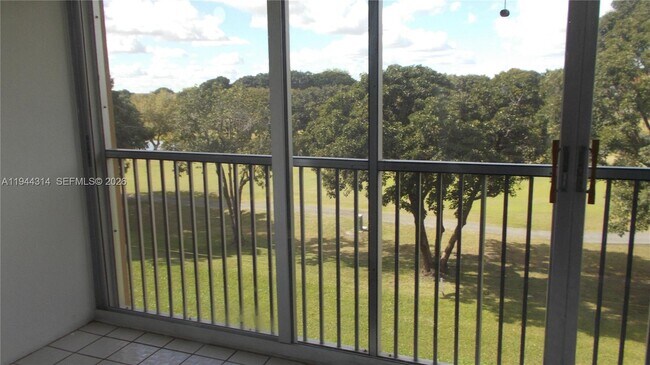 Building Photo - 300 SW 130th Terrace