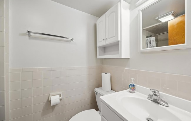 Building Photo - 4-Bedroom 2-bath in West Lafayette!