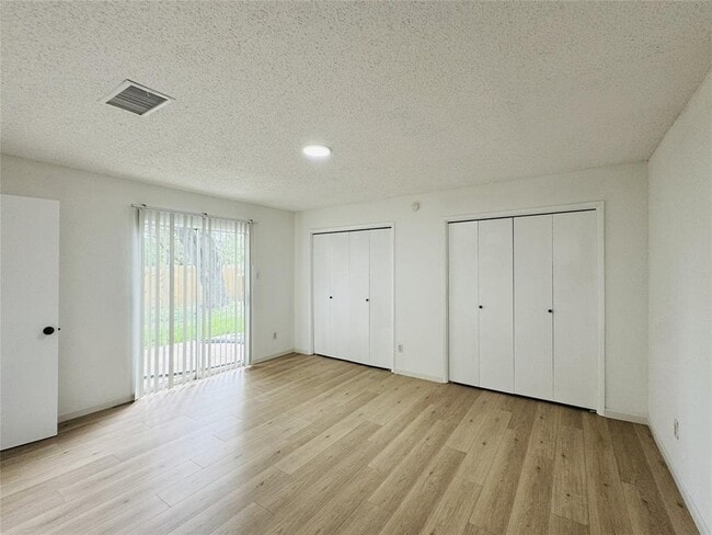 Building Photo - 2906 Shadow Trail Dr