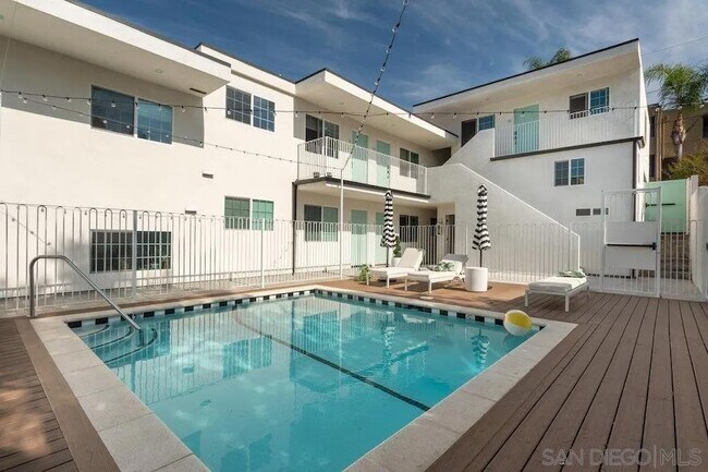 Building Photo - 3531 Florida St