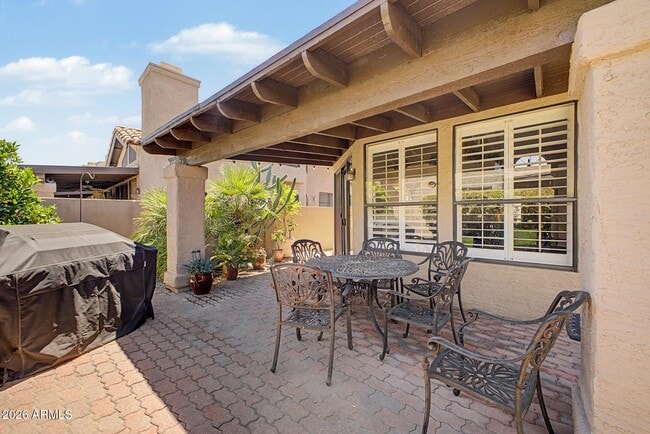 Building Photo - 4106 E Sunnyside Dr