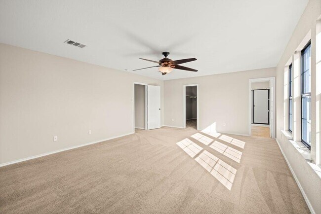 Building Photo - 204 Lauren Loop