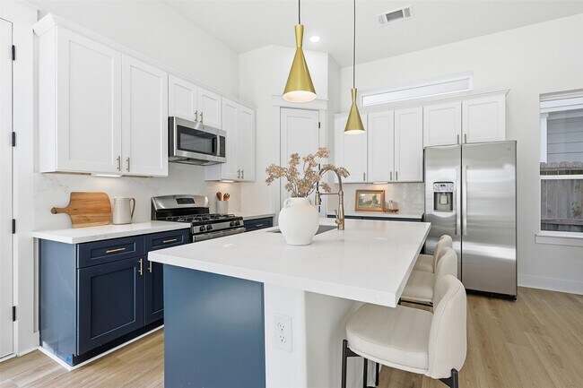 Building Photo - 8914 Laverne Shumard Ln