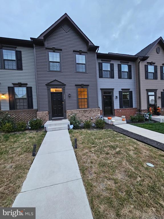Building Photo - 1009 Rampart Dr