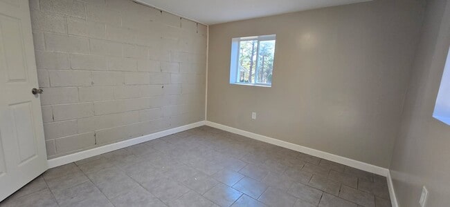 Building Photo - 20661 Monrovia Rd