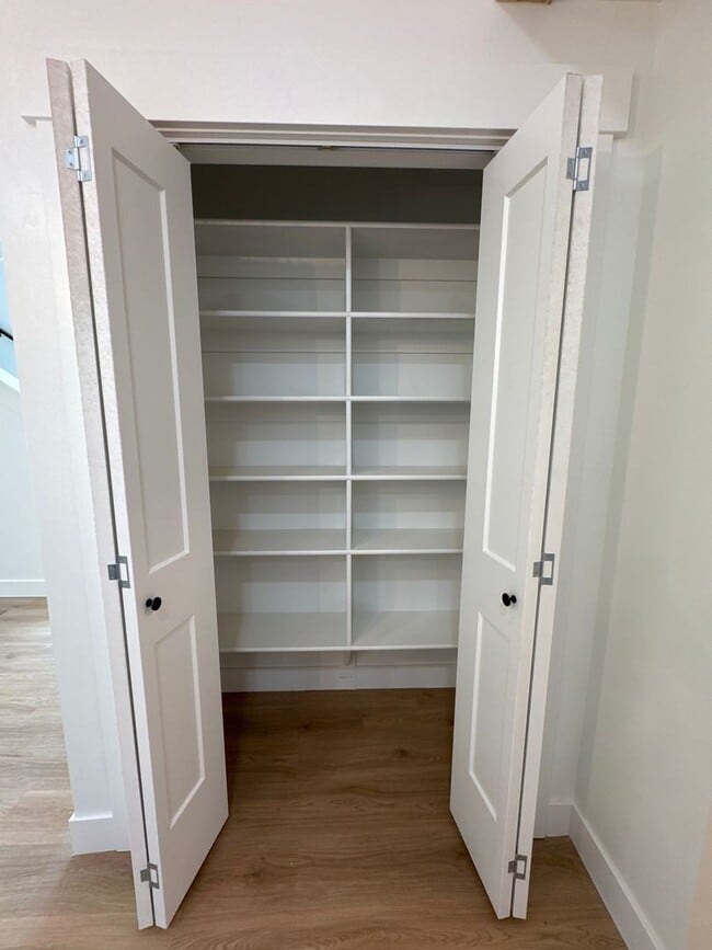 Building Photo - 729 W 350 N