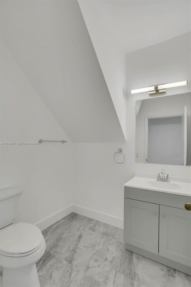 Building Photo - 659 Vista Meadows Dr