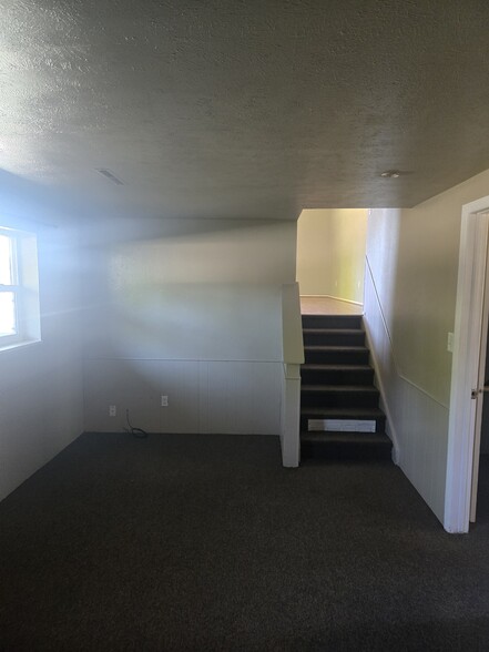 Building Photo - 6482 E Dickenson Pl