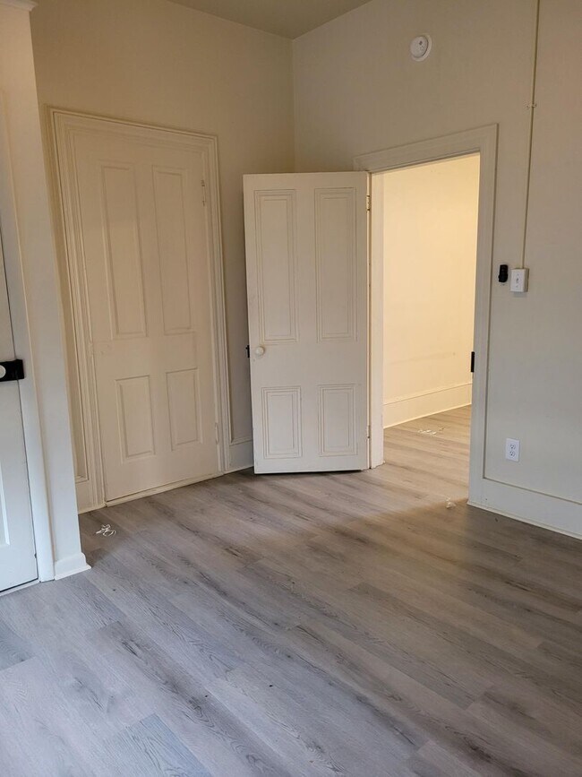 Building Photo - 223 Main Street