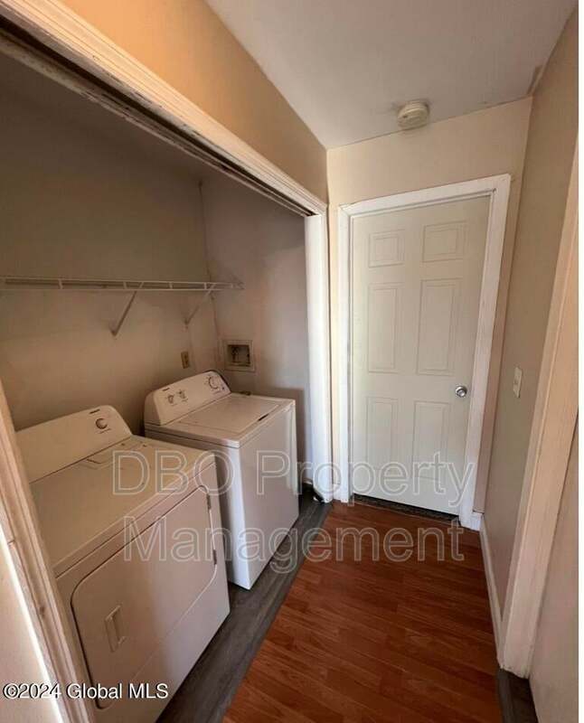 Building Photo - 59 Park Ave