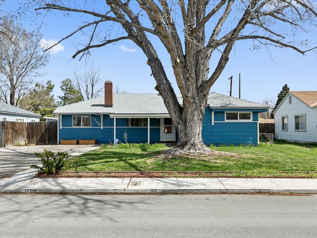 Building Photo - 1708 Probasco Way