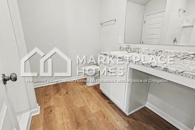Building Photo - 1716 Amber Ave