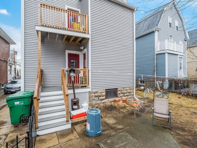 Building Photo - 81 Bristol Rd