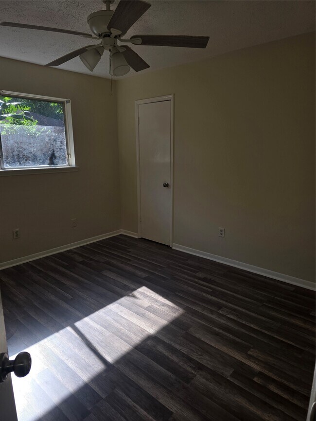 Building Photo - 12507 Bexley Dr