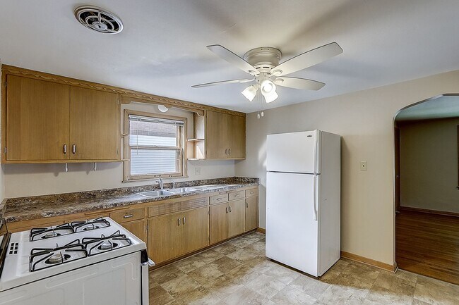 Building Photo - 4670-72 N 45th St