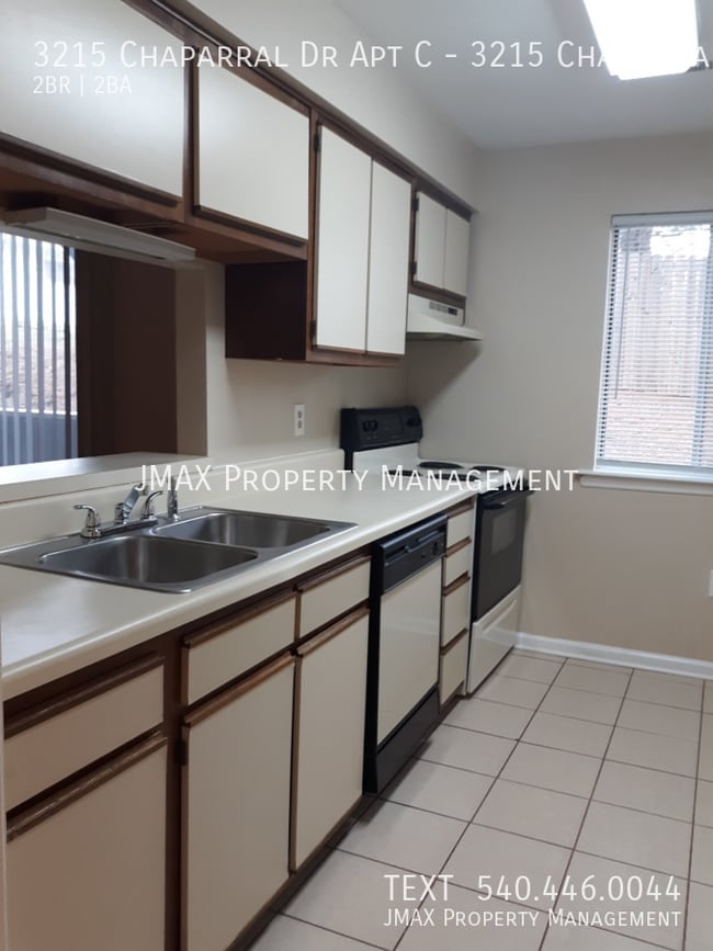 Building Photo - 3215 Chaparral Dr