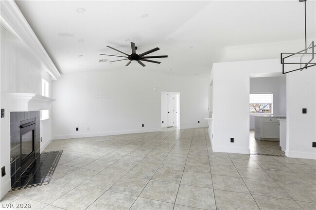 Building Photo - 5204 Elm Grove Dr