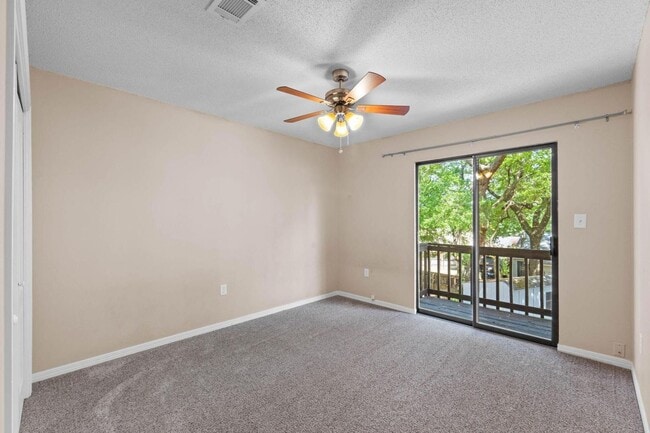 Building Photo - Ideal Niceville Location!