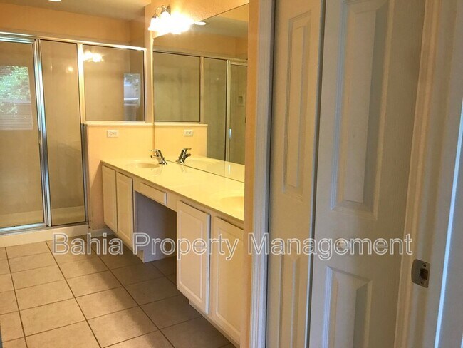 Building Photo - 2525 San Tecla St