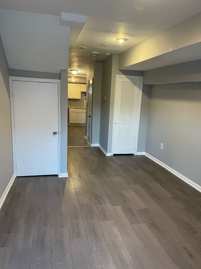 Building Photo - Recently renovated two bedroom one and a h...