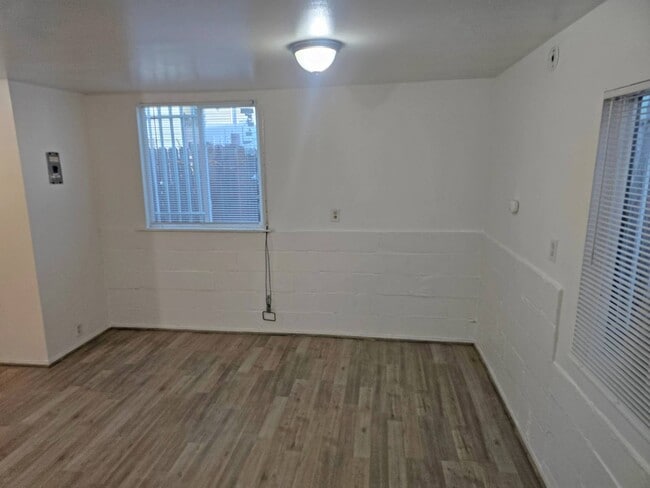 Building Photo - 13801 S Vermont Ave