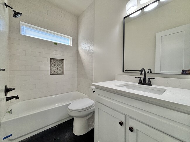Building Photo - 329 Canyon Springs Dr