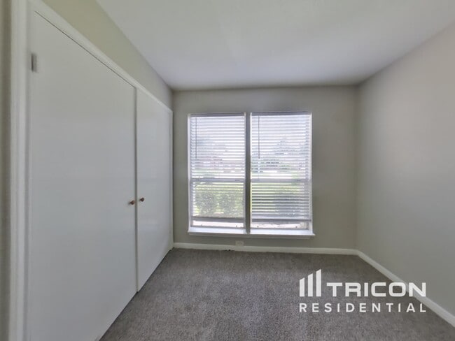 Building Photo - 18311 Autumn Trails Ln