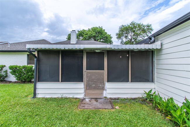Building Photo - 11523 Bandlon Dr