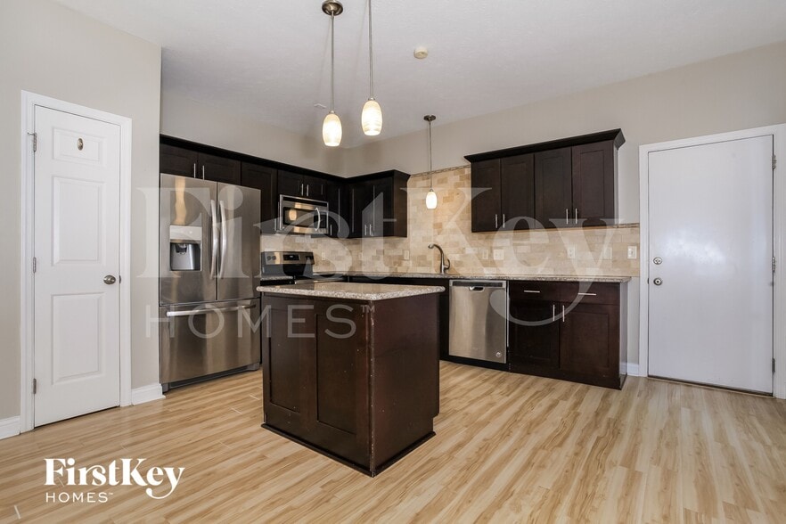 Building Photo - 7814 Wilderness Way