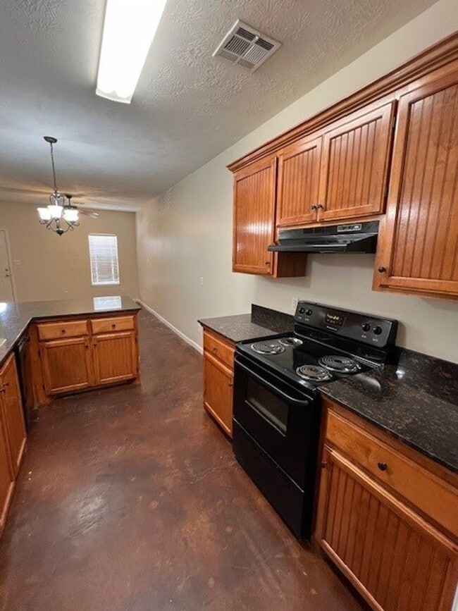 Building Photo - 2 bedroom 2 bath Duplex in Lake Charles