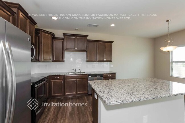 Building Photo - 5337 Roberta Crossing Dr
