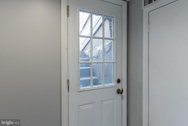 Building Photo - 34 N Paxon St