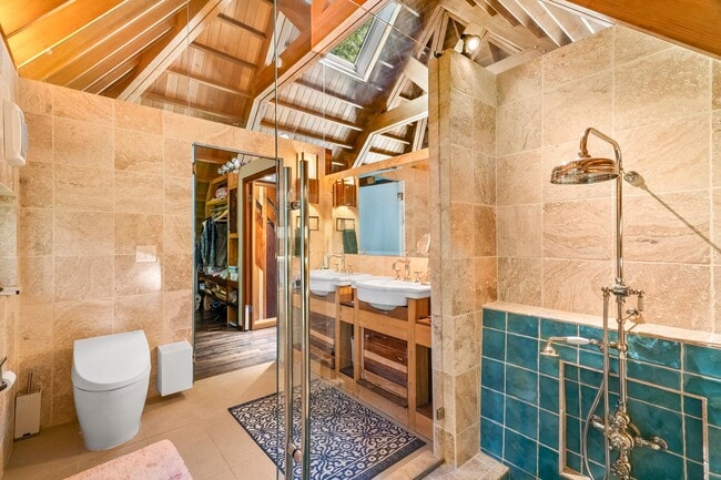 Building Photo - Private Architectural Estate Minutes from Westerly Beaches