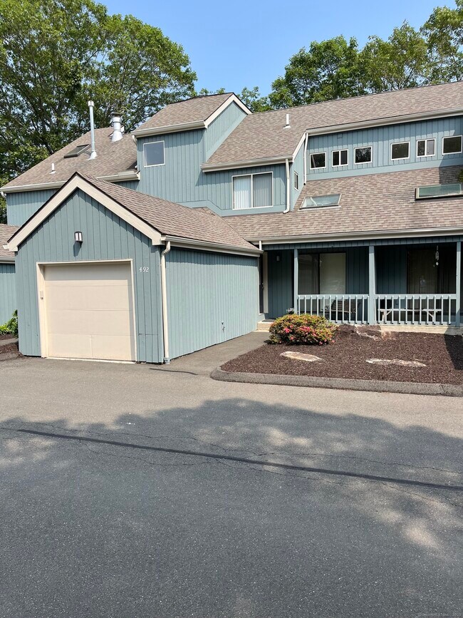 Building Photo - 492 Pumpkin Hill Rd