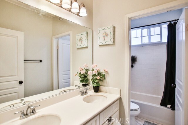 Building Photo - 5326 Charlotta Dr
