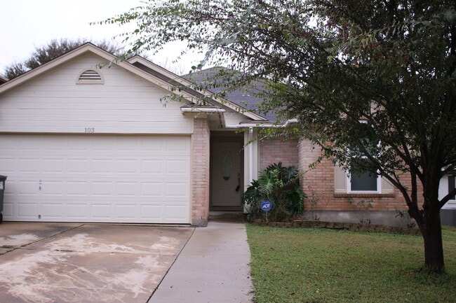 Building Photo - Open Floor Plan - Minutes to the Austin Airport