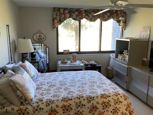 Building Photo - 4284 Deste Ct