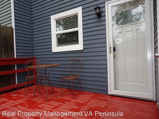 Building Photo - 2 br, 1.5 bath House - 1102 Palmerton Dr