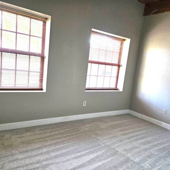 Building Photo - 335 Cypress, 4J