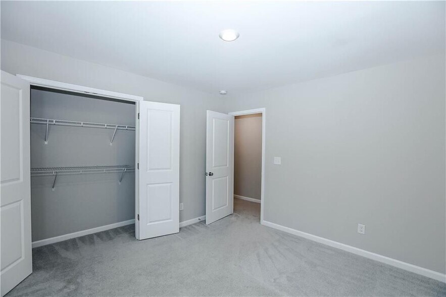 Building Photo - 4355 Magpie Dr